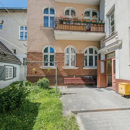 Parkowa Kamienica With Balcony Διαμέρισμα *